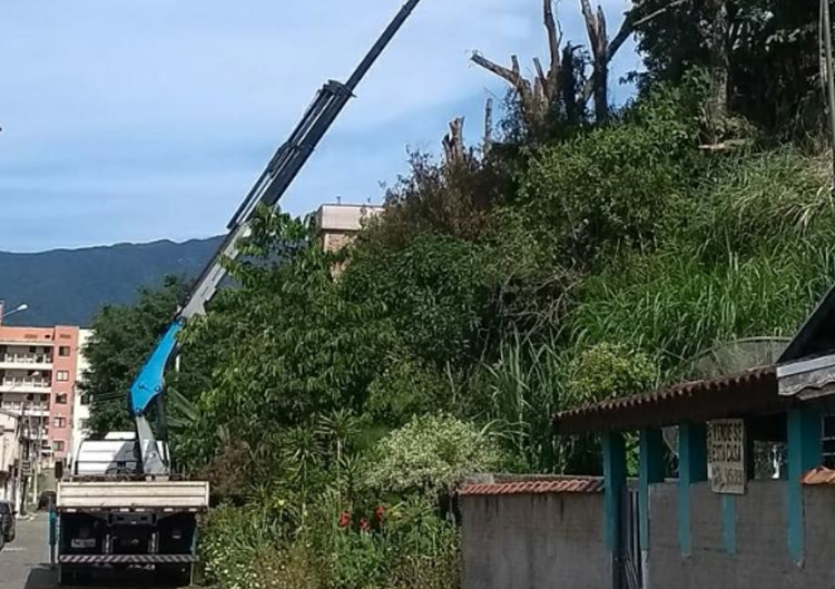 Serviço de Caminhão Munck em Lorena | J Alves Locações